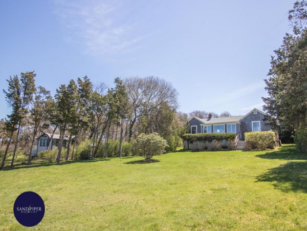 Cape Cod Home 994781