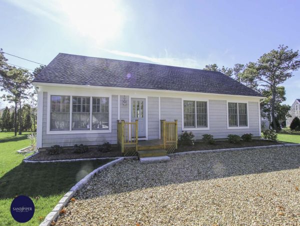 Cape Cod Home 994782