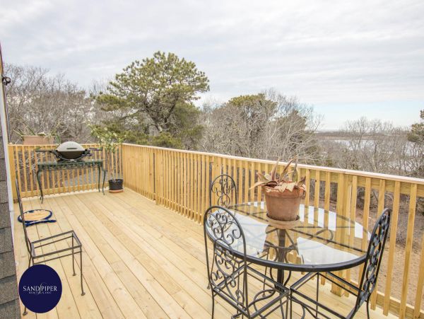 Cape Cod Home 994783