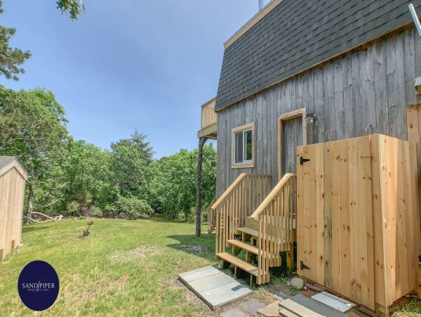 Cape Cod Home 994783