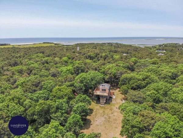 Cape Cod Home 994783