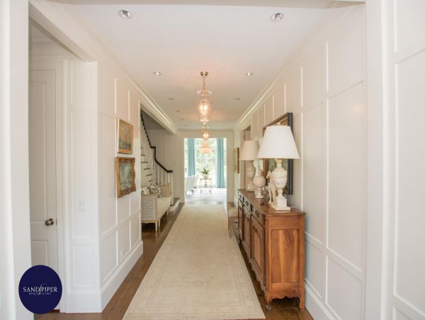 Cape Cod Home 994784
