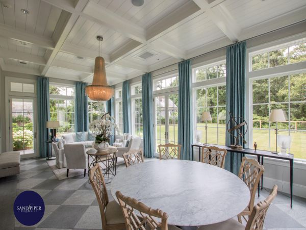 Cape Cod Home 994784