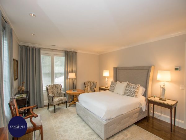 Cape Cod Home 994784