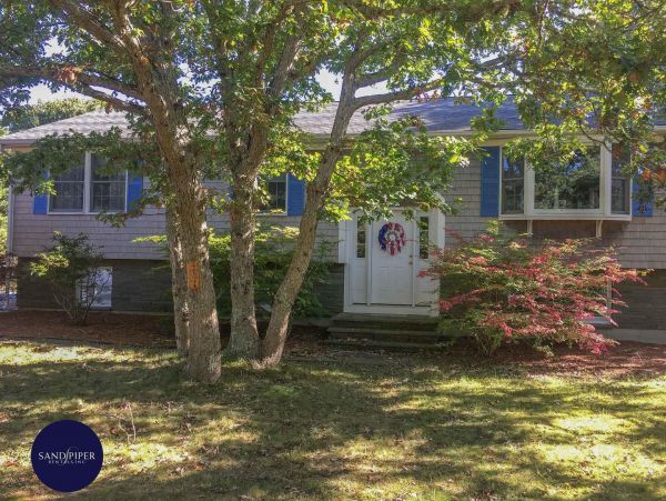 Cape Cod Home 994785