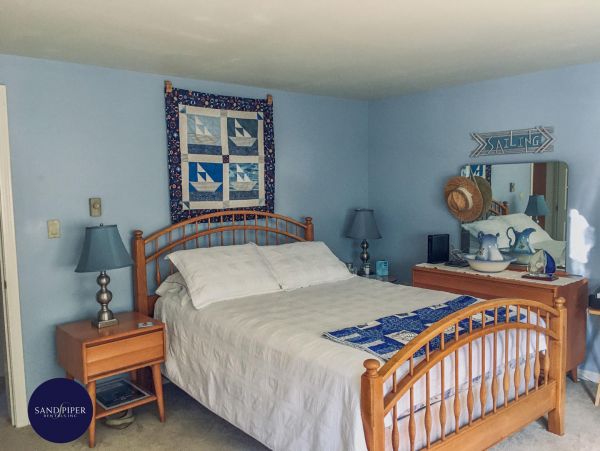 Cape Cod Home 994785