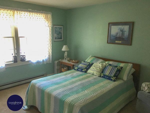 Cape Cod Home 994785