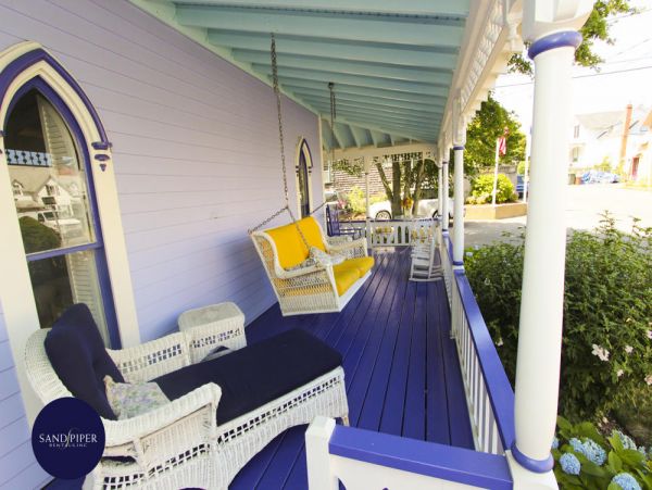 Cape Cod Home 994787