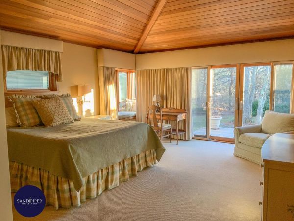 Cape Cod Home 994788