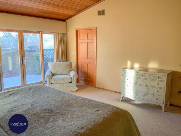 Cape Cod Home 994788