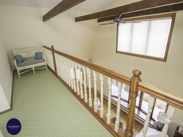 Cape Cod Home 994788