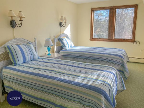 Cape Cod Home 994788