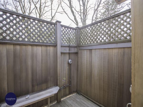 Cape Cod Home 994788