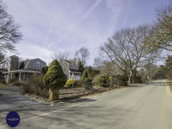 Cape Cod Home 994788