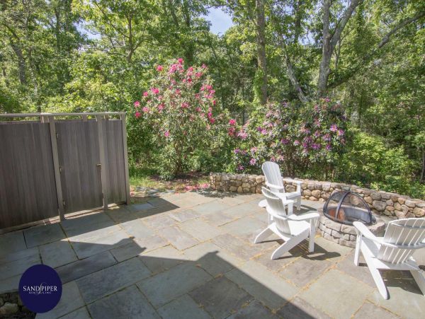 Cape Cod Home 994789