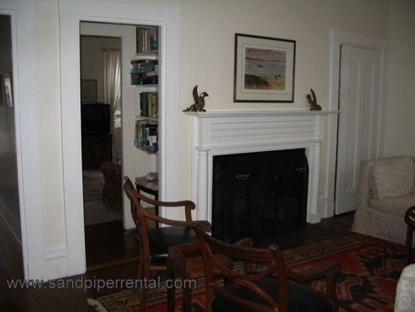 Cape Cod Home 994790
