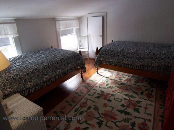 Cape Cod Home 994790