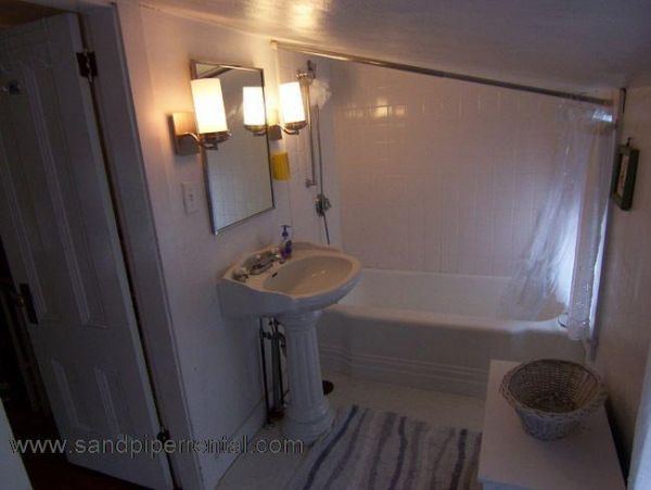 Cape Cod Home 994790