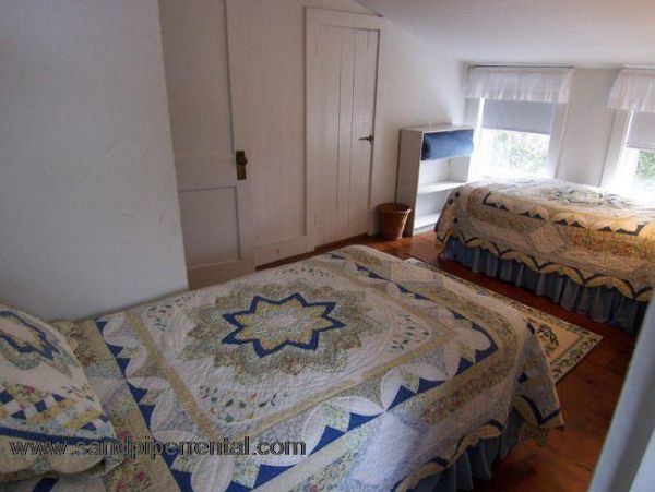 Cape Cod Home 994790