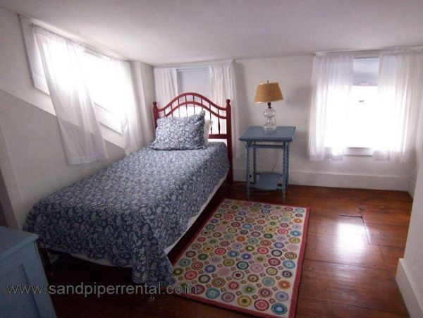 Cape Cod Home 994790