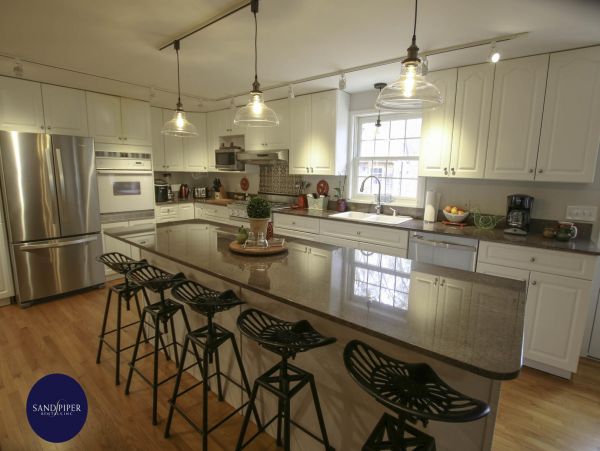 Cape Cod Home 994791