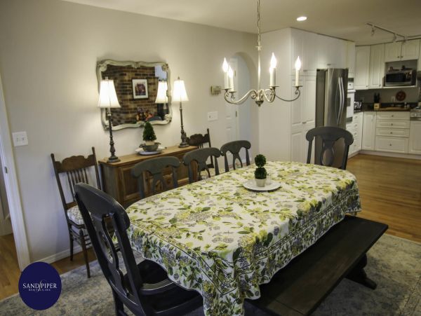 Cape Cod Home 994791