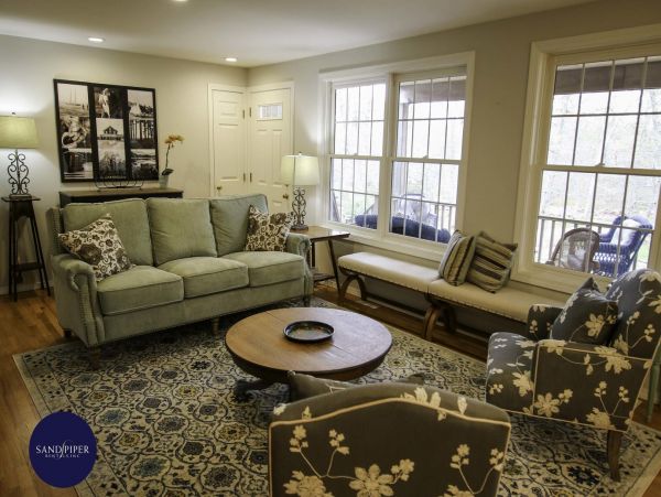 Cape Cod Home 994791