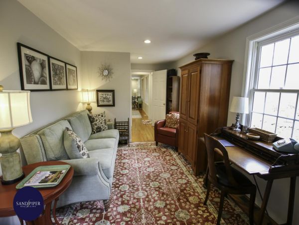 Cape Cod Home 994791