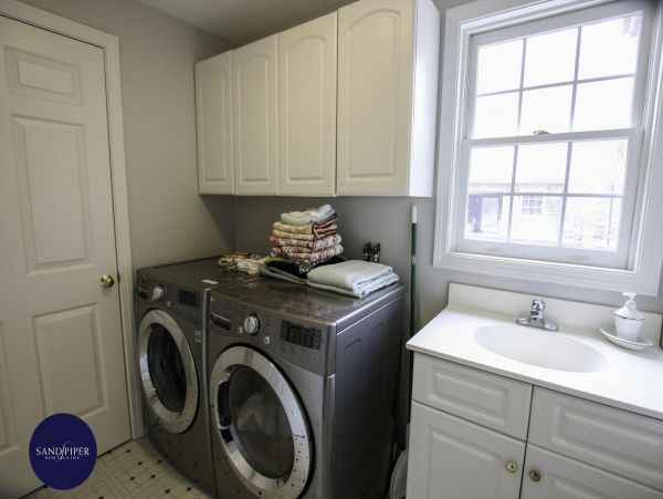 Cape Cod Home 994791