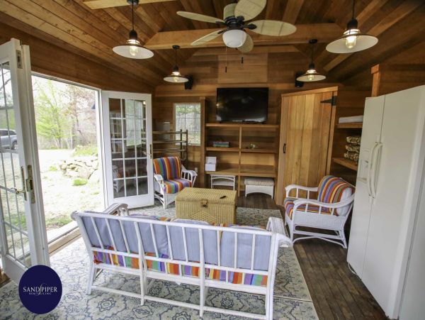 Cape Cod Home 994791