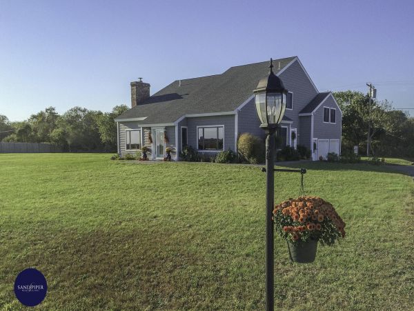 Cape Cod Home 994794