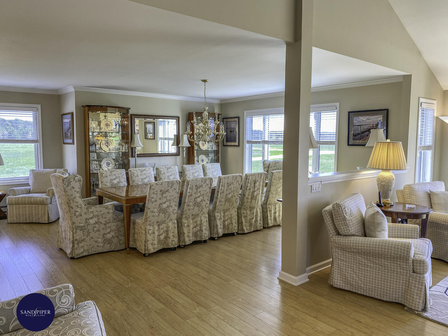 Cape Cod Home 994794