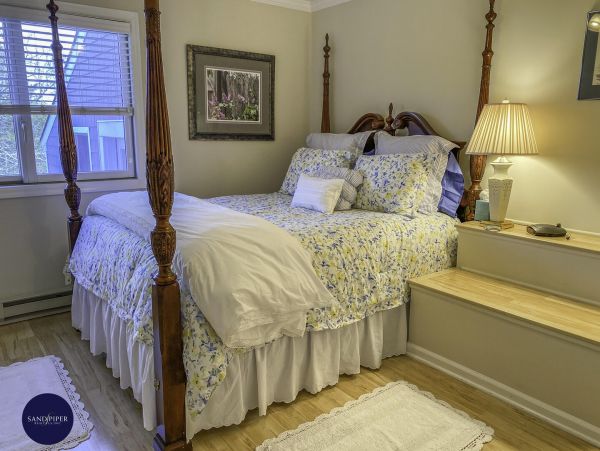 Cape Cod Home 994794
