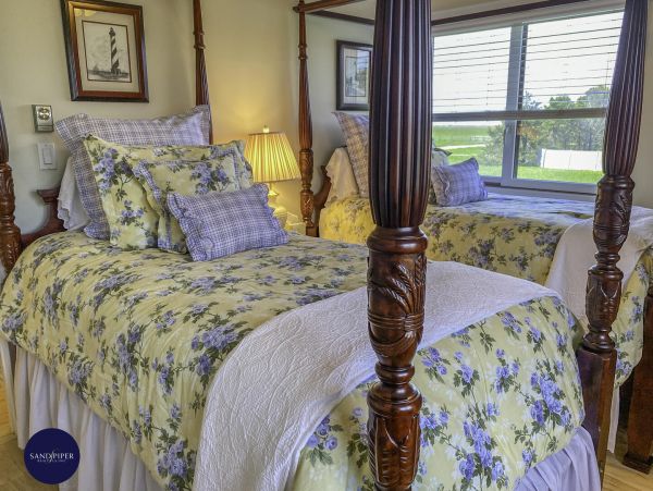 Cape Cod Home 994794