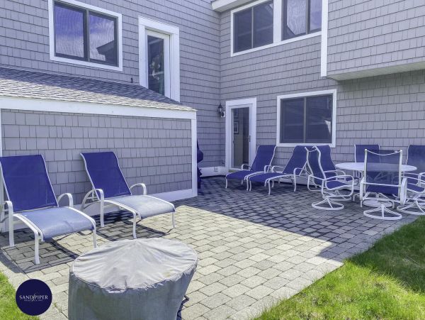 Cape Cod Home 994794