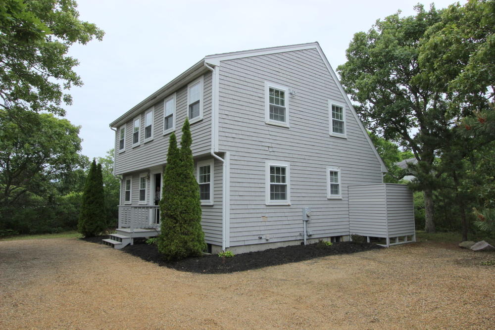 Cape Cod Home 994796