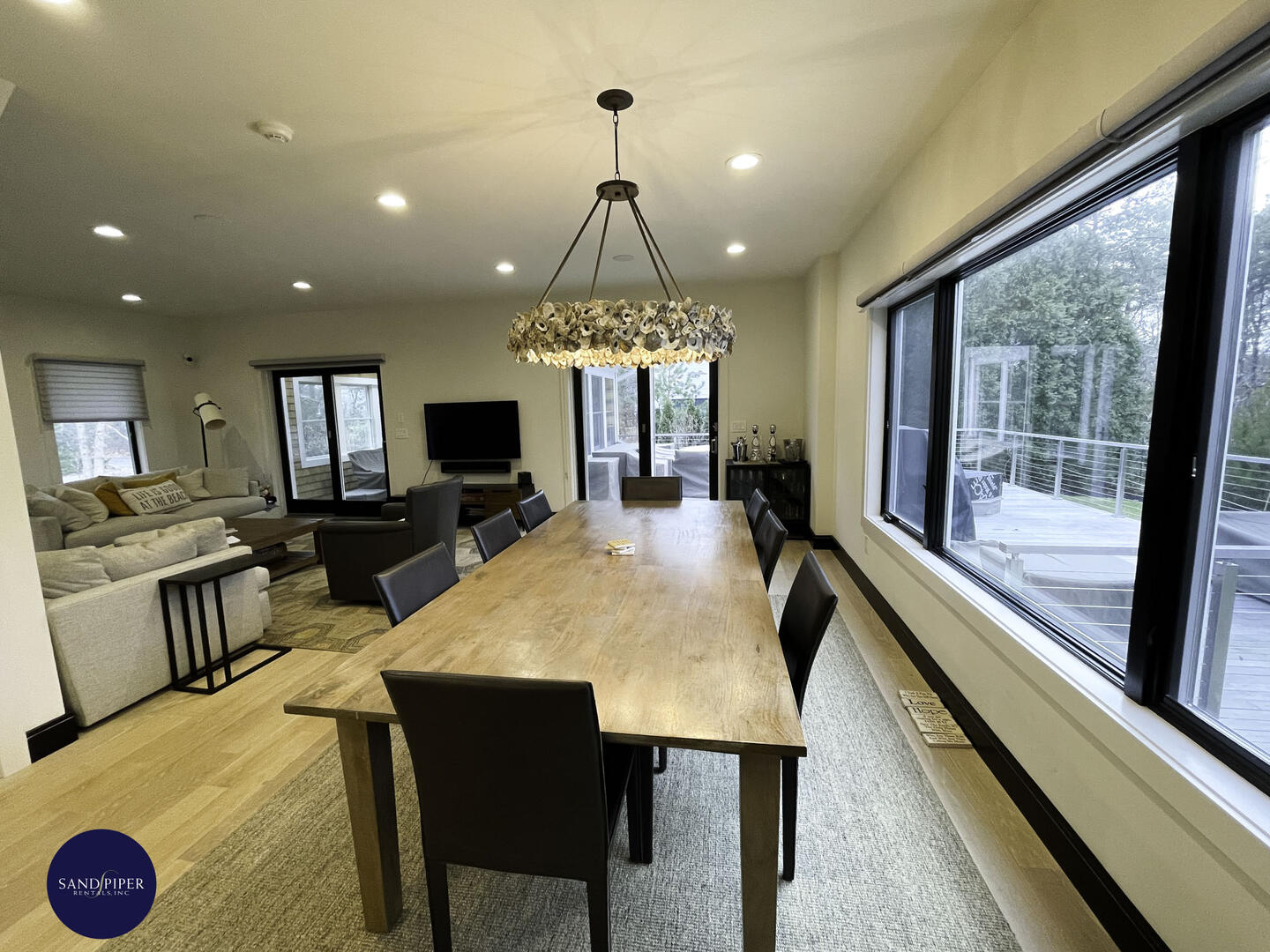 Cape Cod Home 994798
