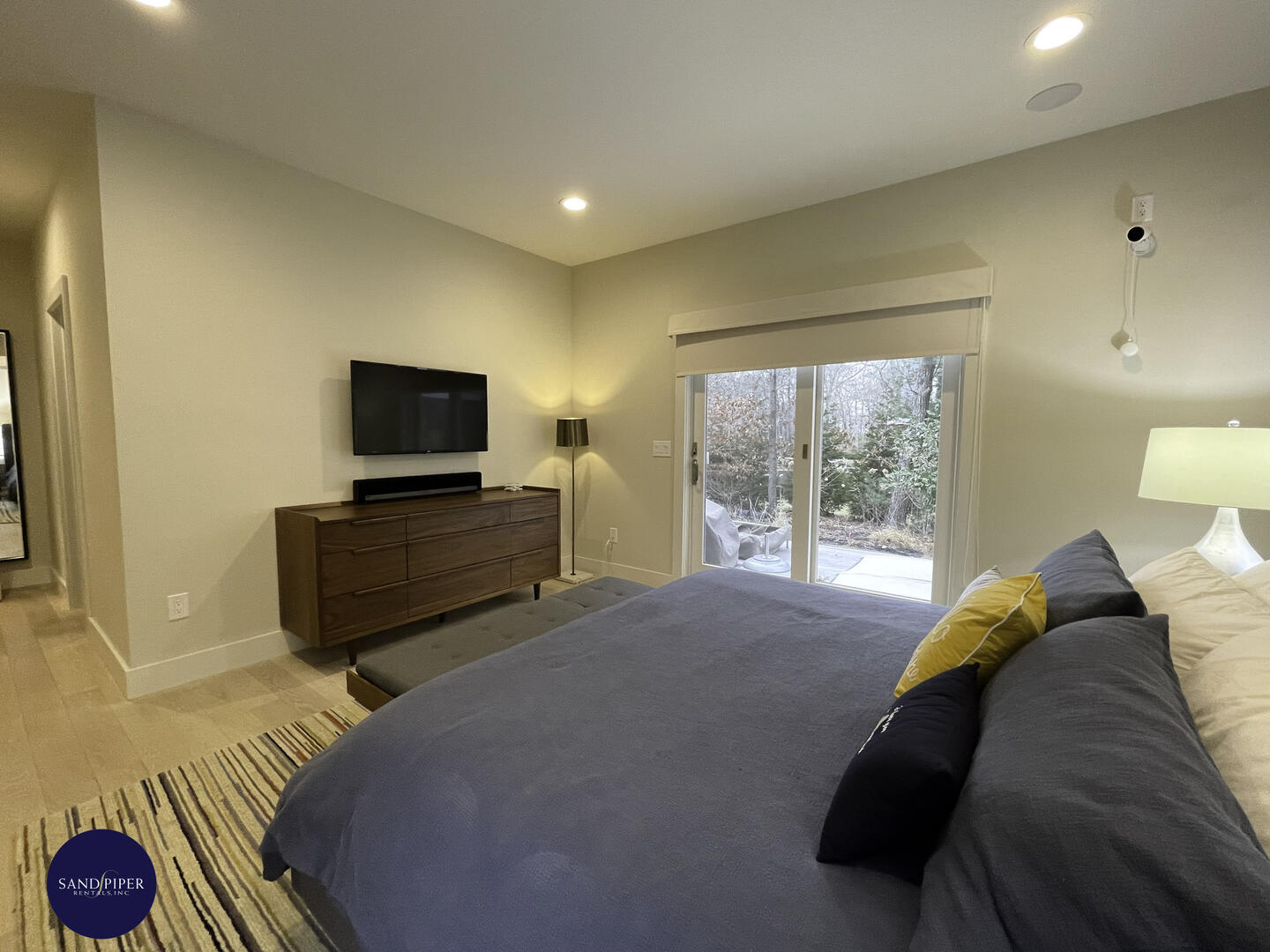 Cape Cod Home 994798