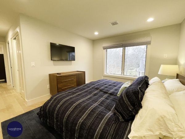 Cape Cod Home 994798