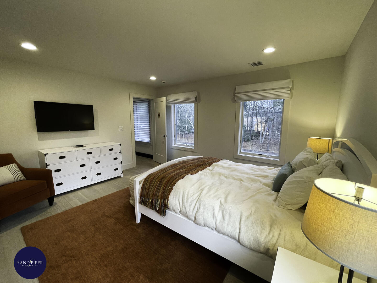 Cape Cod Home 994798