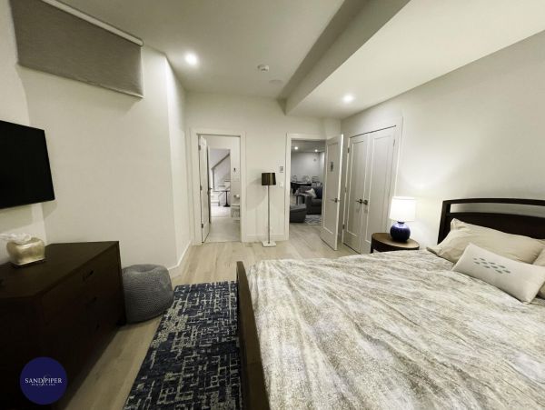 Cape Cod Home 994798