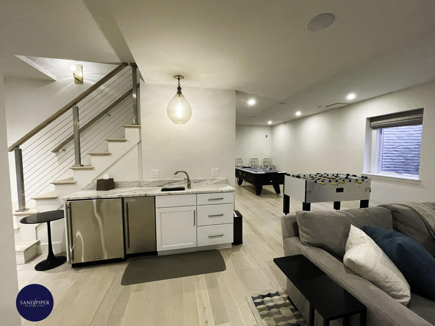 Cape Cod Home 994798