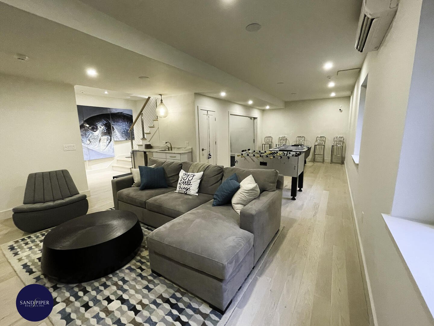 Cape Cod Home 994798