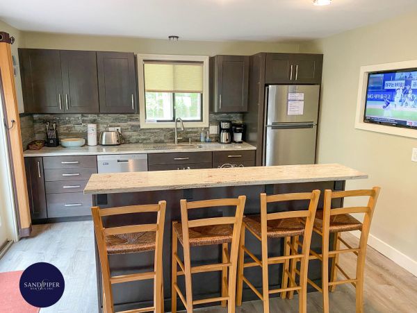 Cape Cod Home 994799