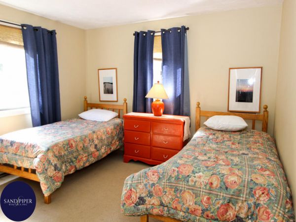 Cape Cod Home 994799