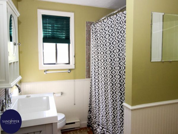 Cape Cod Home 994799