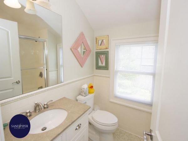 Cape Cod Home 994801