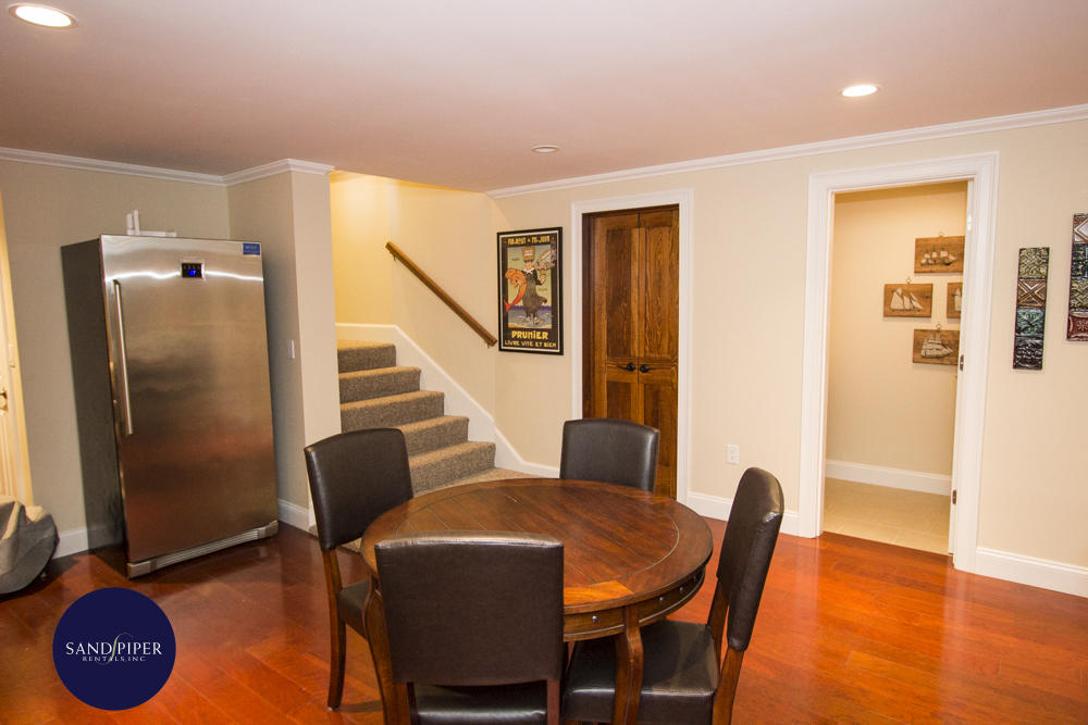 Cape Cod Home 994801