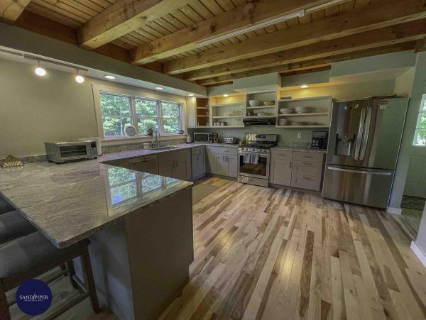 Cape Cod Home 994802