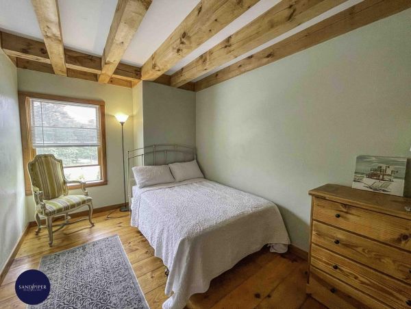 Cape Cod Home 994802